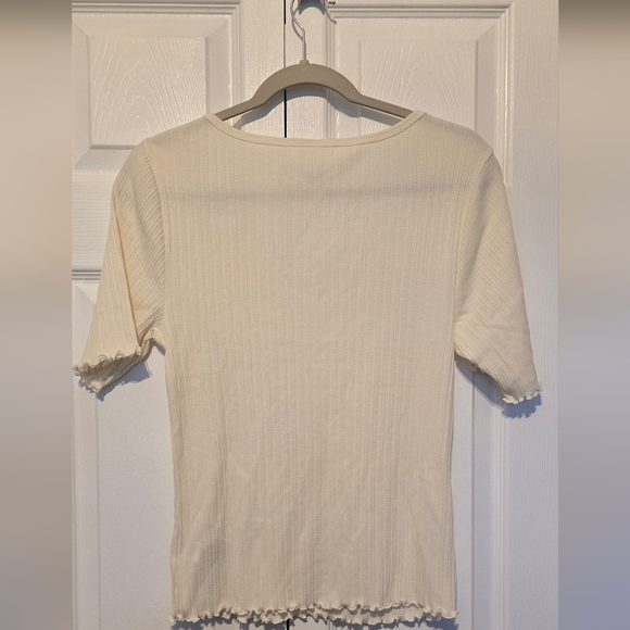 GAP Cream Colored Ribbed Pointelle Ruched Top - Picture 4 of 4
